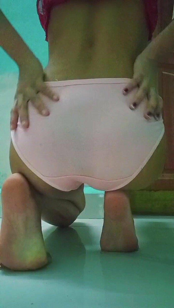 Silver_Worm: Horny Ho Rahi Hu Me