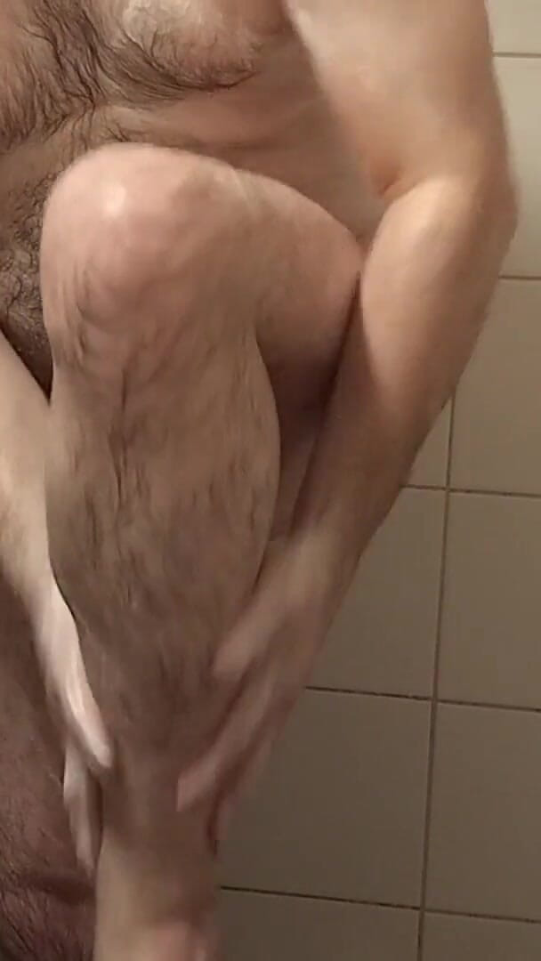Uncut Gay Shower (Uhri)
