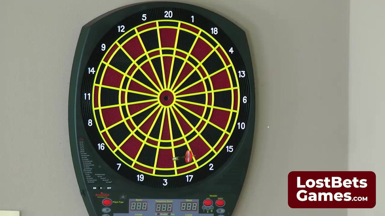 Lost Bets Games: This Strip Darts game slibuje noc nečekaných potěšení