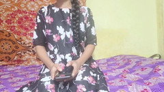 Your kavita bhabhi: Awek desi sedang duduk semasa abang iparnya datang dan meninggalkannya