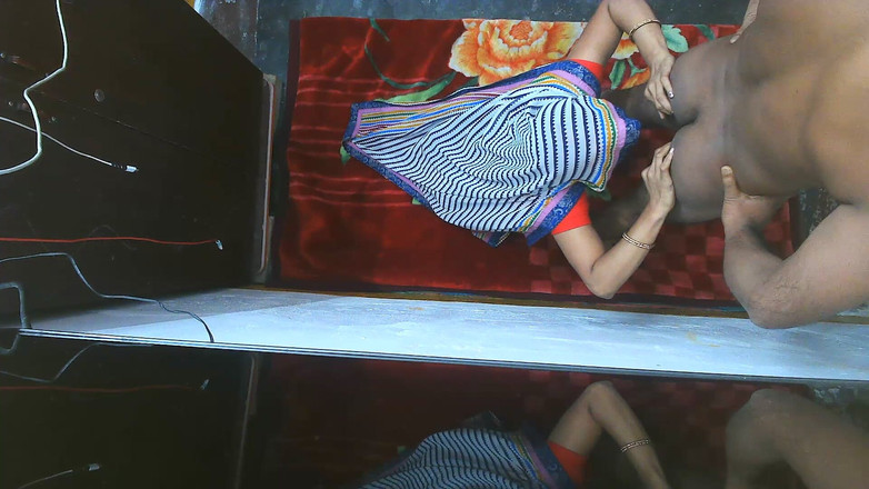 Busty Banuu: Špinavá služka