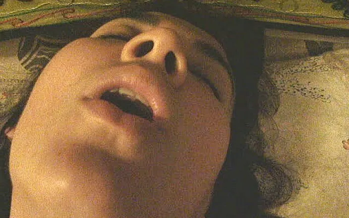 Hairy Homemade Amateur Orgasms: Stříkání do mé chlupaté kundičky