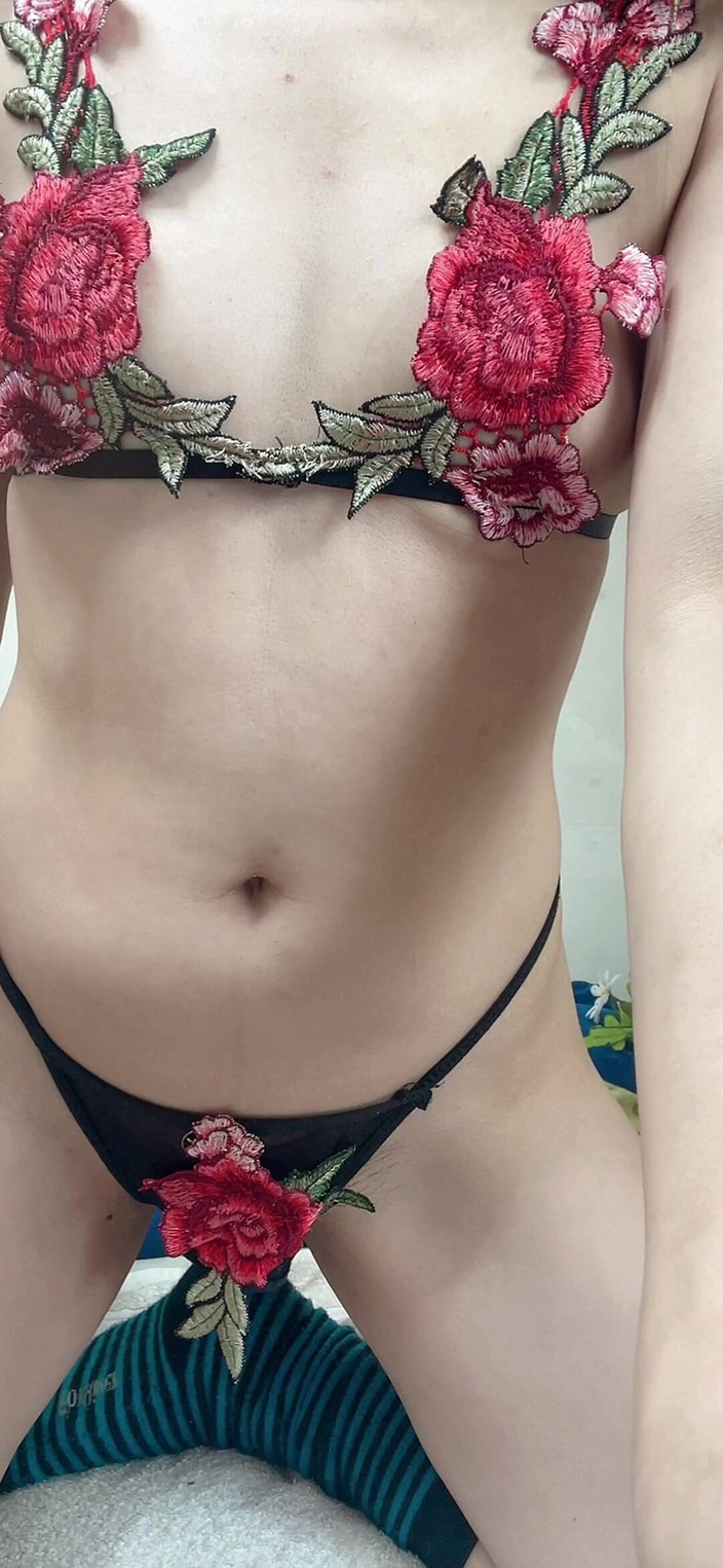 sweethanajapanese: Yakın Çekim Dildo Sikişi Hana Göt Deliği Inanılmaz Minik Göt Ve...