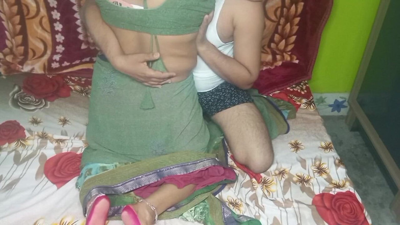 Manjushukla: Bhabhi cantik saya menghisap zakar saya.