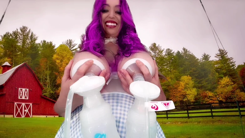 VeeVee Vixen: The Milk Whore
