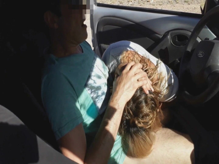 LadyRoma: Unknown Teen Masturbates Me in My Car on the Street