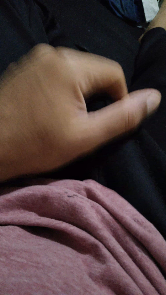 AlexAlejandro13: 挑逗性的触碰