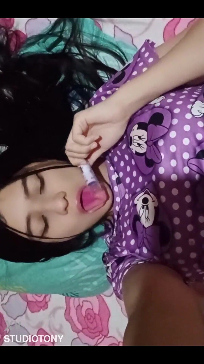Studiotony: Awek muda