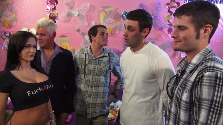 Fuck a Fan: Three astonishing chicks take care of lucky Tyler