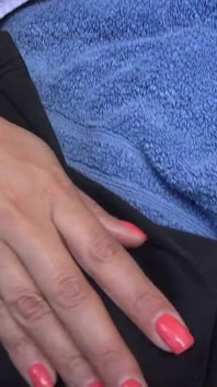 Due ragazze arrapate spompinano e scopano un ragazzo fortunato