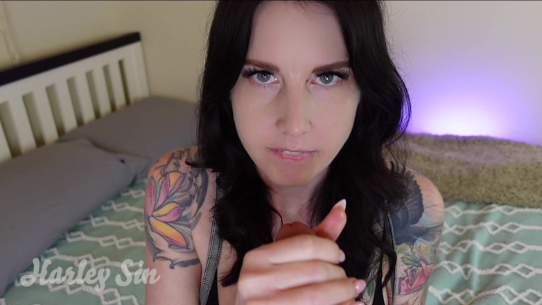 Harley Sin: Cô vợ nóng bỏng cucklife