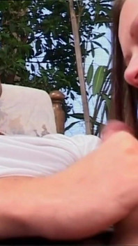 Maravilhosa tesuda milf bunda fodida e gozada no cu por um pau enorme