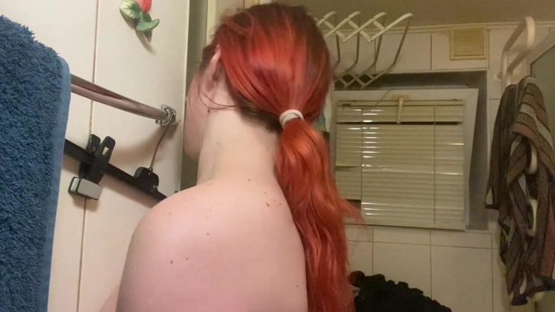 Elena917: Tits BDSM Till Orgasm - Bondage, Thumbtacks, Clothes Holder Clamps