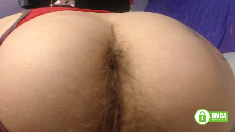 Risky Hairy Couple: Bardzo owłosiony dupek palcowania z bliska