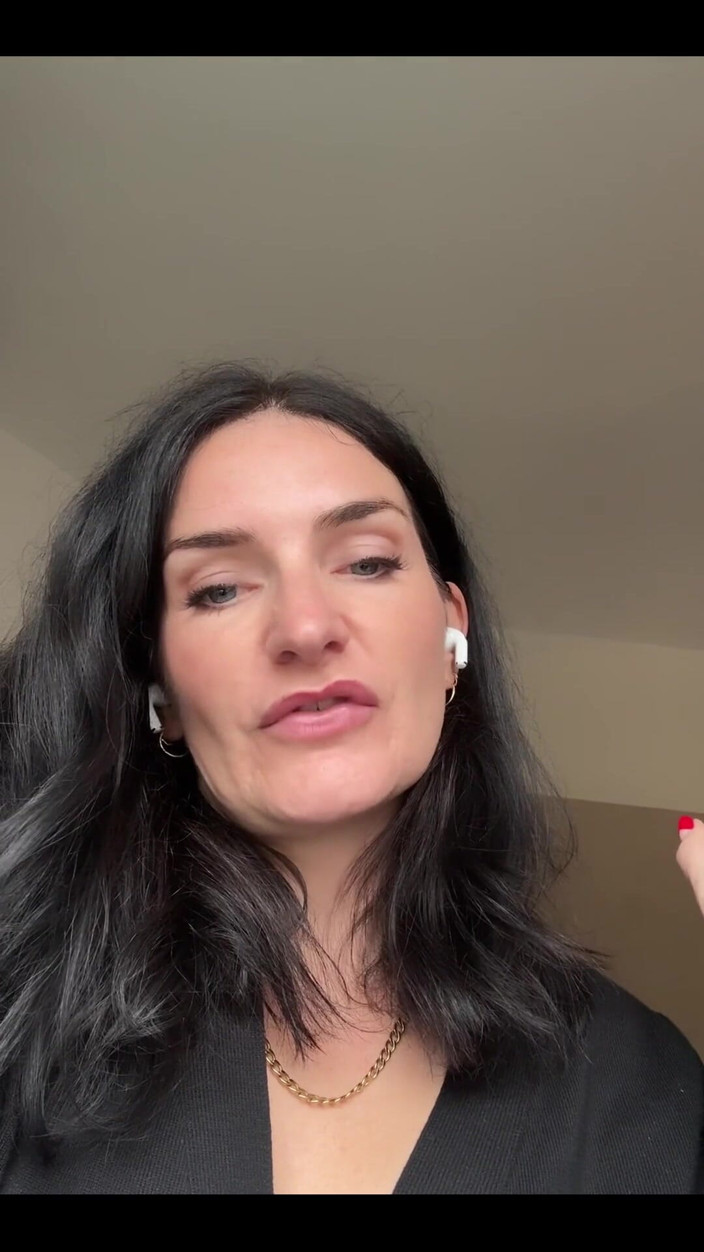 Adreena Winters: L’heure de l’impôt sur une petite bite