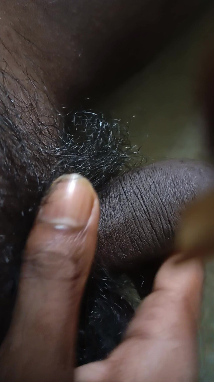 Biglandsanu: कोलकाता हॉट लड़का बड़ा लंड सहलाते हुए chamay koi Agar सेक्स वीडियो karna karna hai mein की मालिश करने के लिए