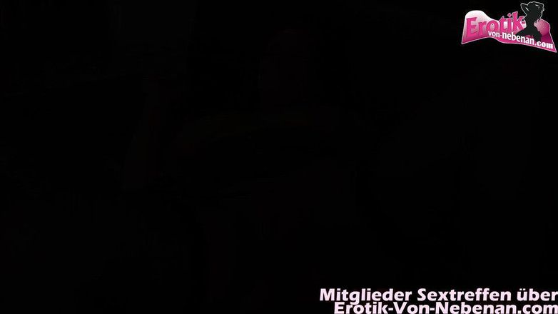 Erotik Von Nebenan: Tante seksi jerman dengan stoking jala lagi asik seks anal...