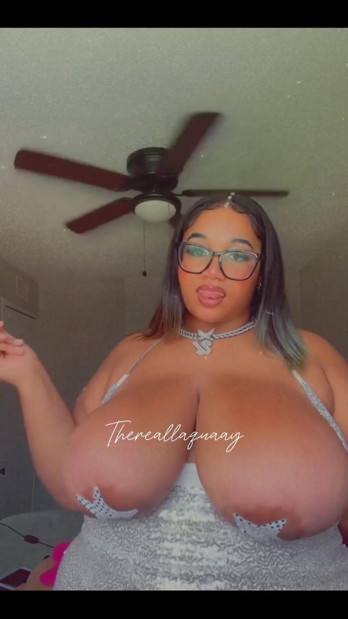 Biggdebbie solo: Biggdebbiecakez Is so Fine Wtf