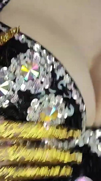 매혹적인 수쿠버스 벨리 댄서