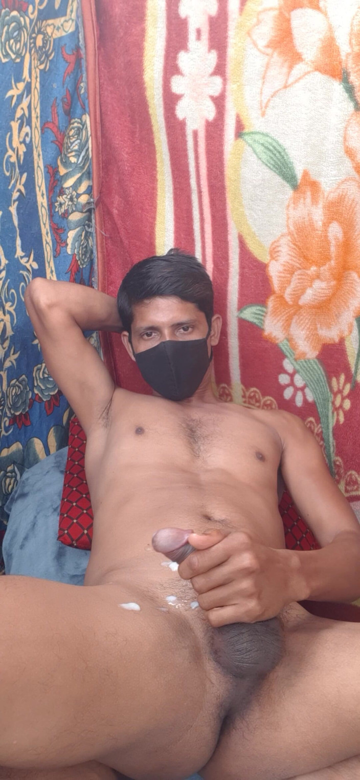 Che: Cumshot Black Big Cock Handjob Outdoor Indian Man