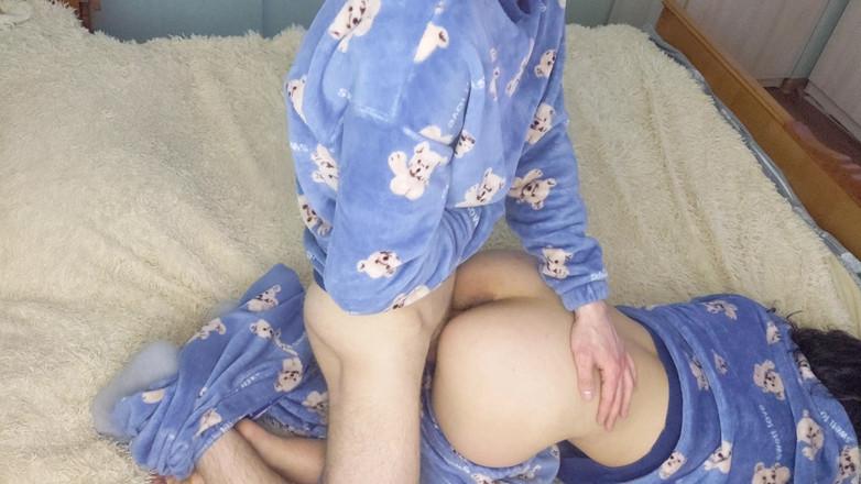 LittleLure: Sexo largo y duro eyaculado dentro