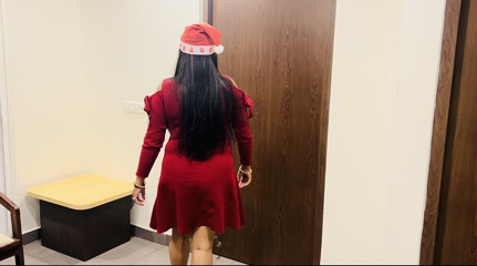 Besharam Jodi: Indian Desi Santa-clause Gave Her Pussy to Be Fucked in...
