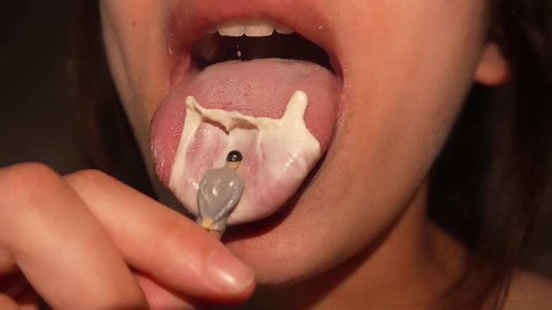 AmayaMori: Giantess Stepsister Chewing Gum and Trap Tiny Stepbrother Humiliates and...
