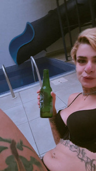 Exhibitionist