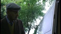 Papy चुदाई के लिए एक युवा शौकिया जोड़े से मिलती है