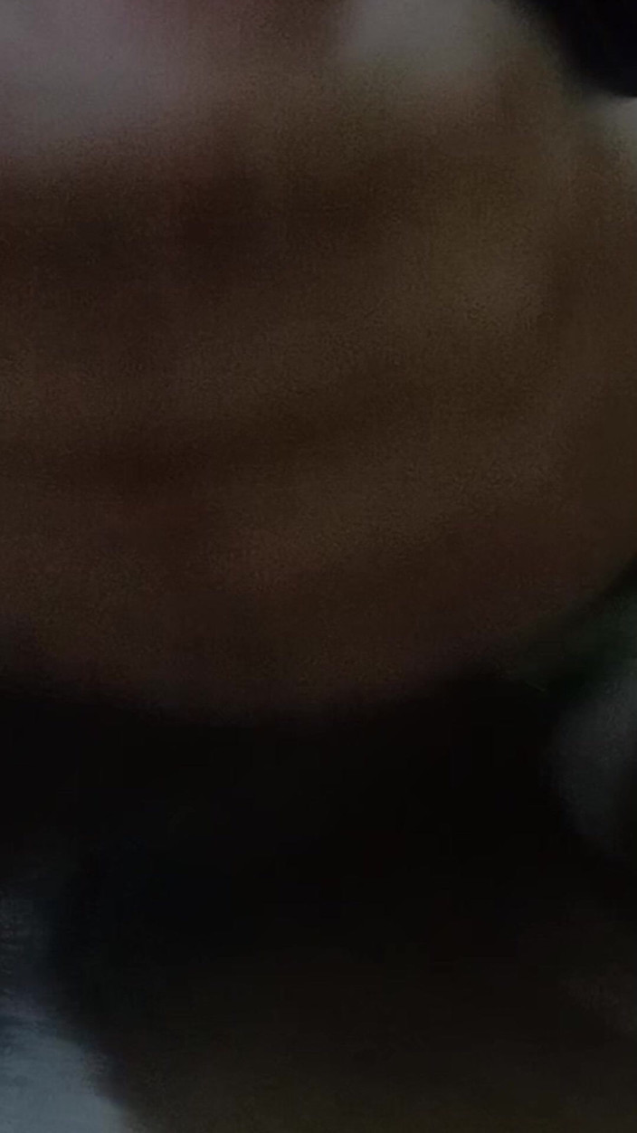 Angelina pop: 日本人妻出轨女仆