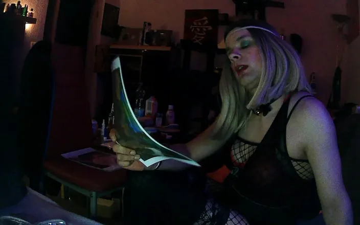 Chrissy Feet: Foot Tease