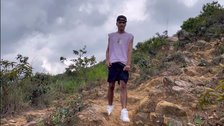 Vergara daviid: Enjoying Outdoor Straw