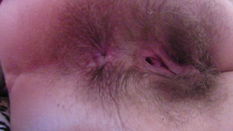 Cuteblonde666: Mruganie mojego mokrego ciasnego owłosionego dupka z bliska