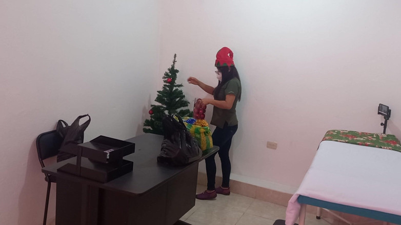 Martin13: Y tá Latinh có một giáng sinh siêu đầy đam mê và...