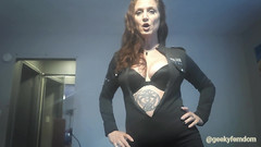 Geeky Femdom: 포르노를 다시 훔쳐보는 적발