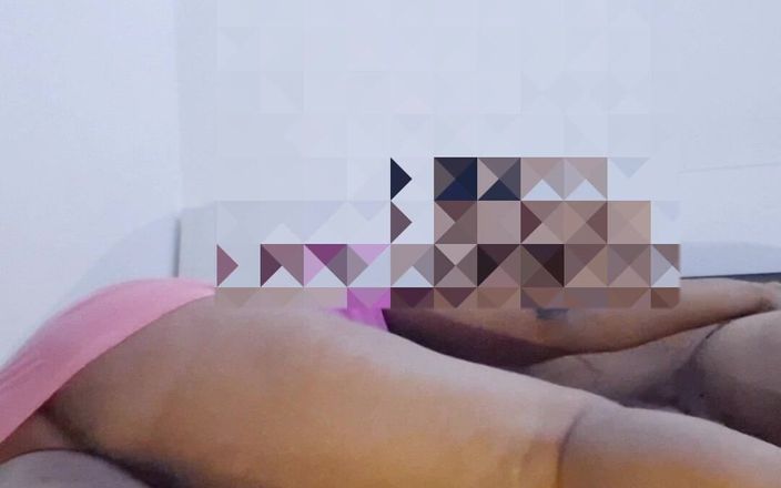 Monster vibe: Momento lético con un coño gordo de esposa en casa