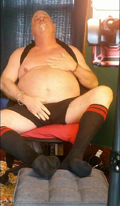 beardaddychub: Sega in rosso e nero!