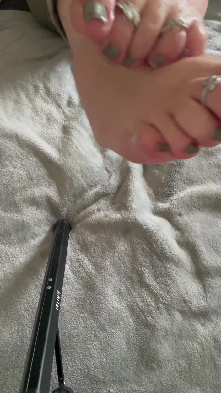 Maitresse Clara: Güzel ayaklarımın önünde saf mutluluğun 8 dakikası