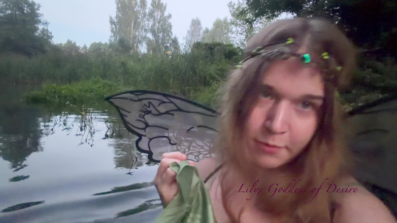 Lily, Goddess of Desire: A fada da água aparece e te tenta como quedas de...