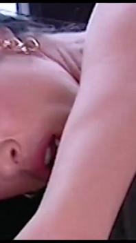 Spune bine ai venit la matura mea sexy curvă iubitoare de pulă