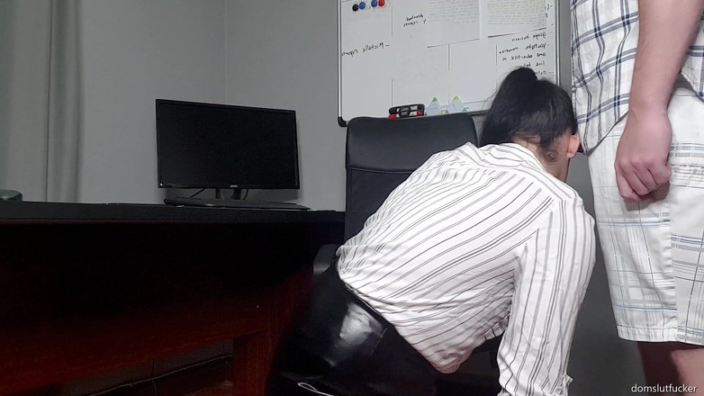 domslutfucker: Office Enemy dostane anální creampie, ze zadku do pusy