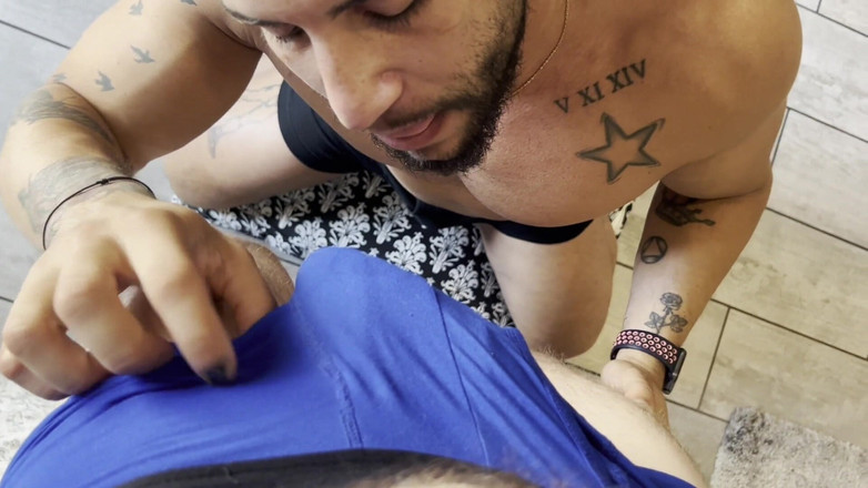 Christian Wilde: 英俊的brock Banks的很棒的舌头鞭打