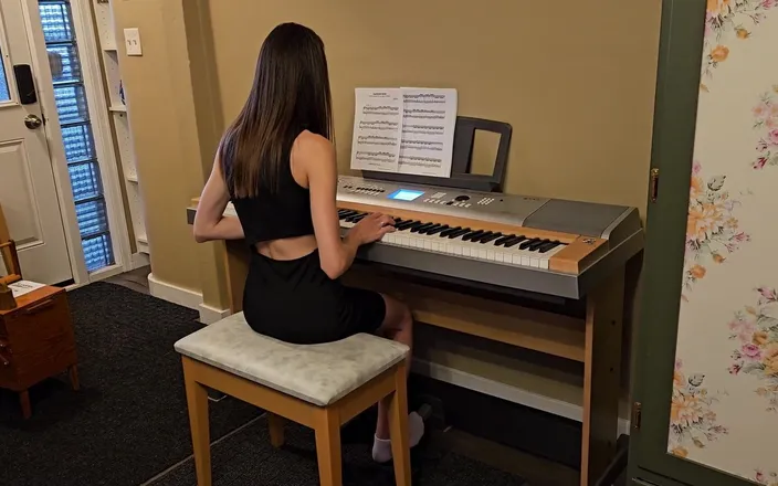 Ohseehere: Piano Student Fucked by Teacher