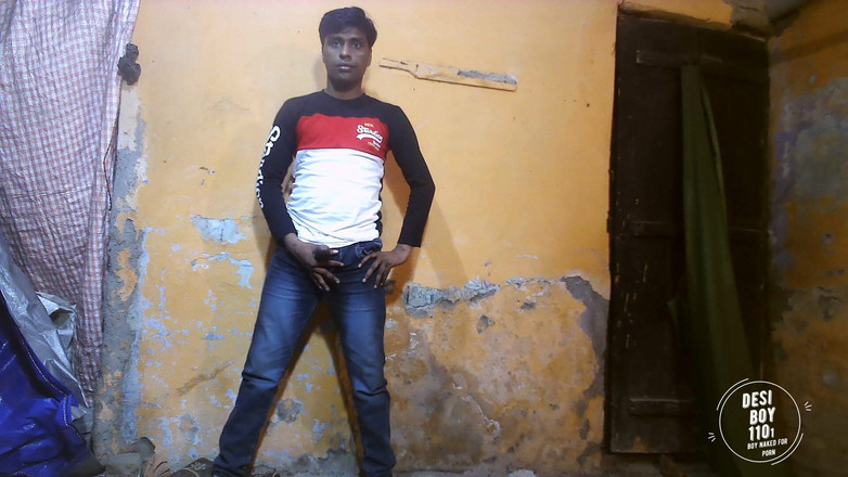 Desiboy110Ankit: Indiano garoto entrando no pornô ficando totalmente nu