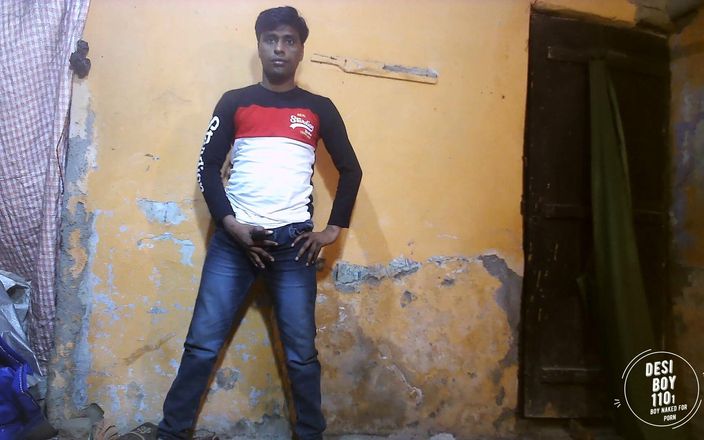Indian desi boy: Индийский паренек, вход в порно, полностью обнаженный
