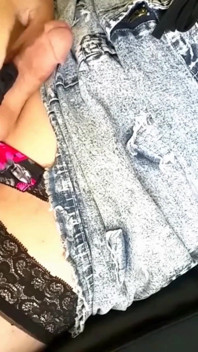 73v sexy zwarte panty's en netkousen op weelderige benen