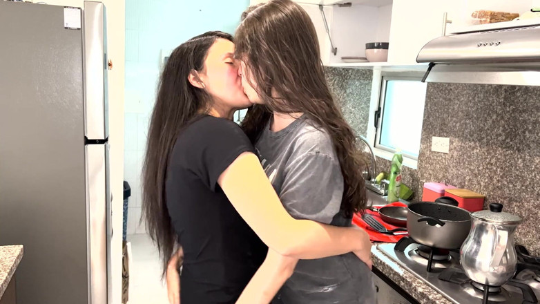 scarlettandc: Miluji pocit vagíny mé sousedky