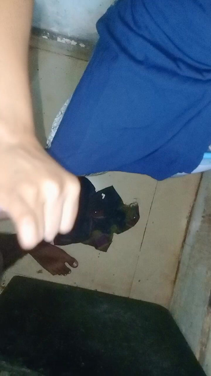 NikiRathod: Blowjob und Ölmassage von schwanz