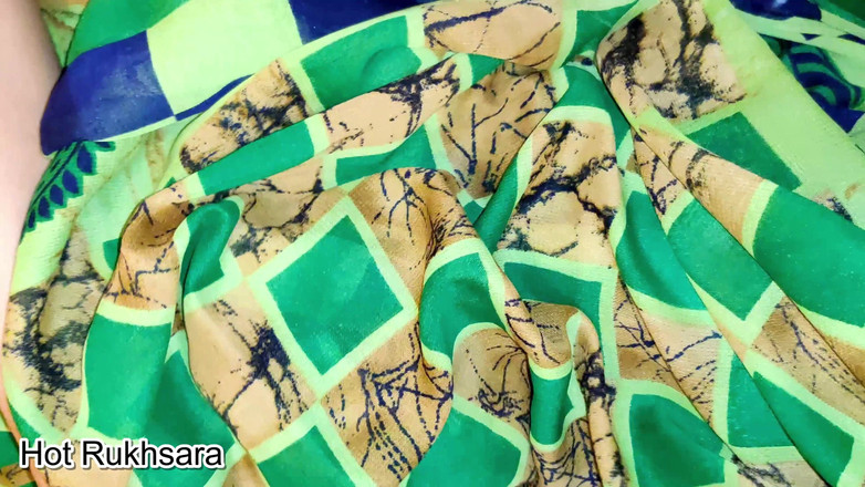 hot_rukhsara: Rukhsara Bhabhi Dostala Její Těsnou Kundičku a Panenský Zadek Ošukané...