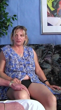 She always knows how to please cock in threesome sex - 3